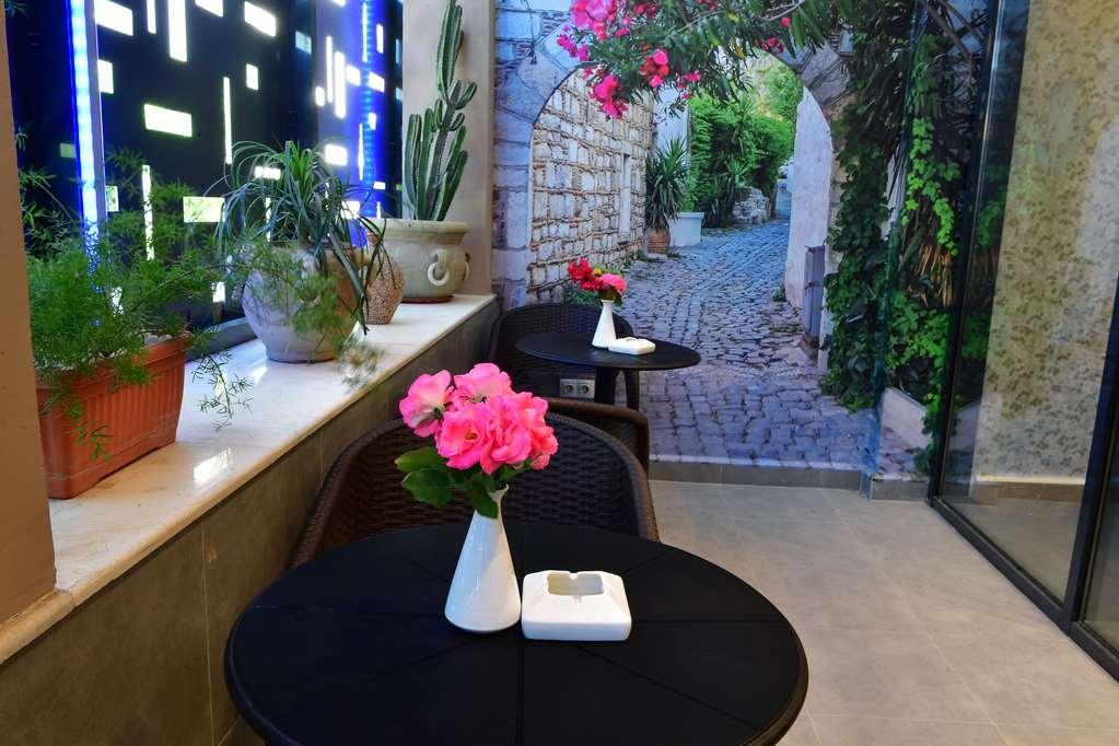 Tulip Inn Naya Algiers 餐厅 照片