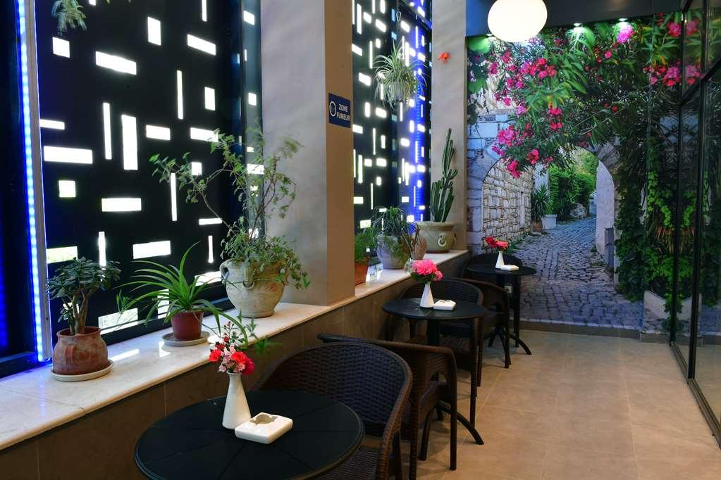 Tulip Inn Naya Algiers 餐厅 照片